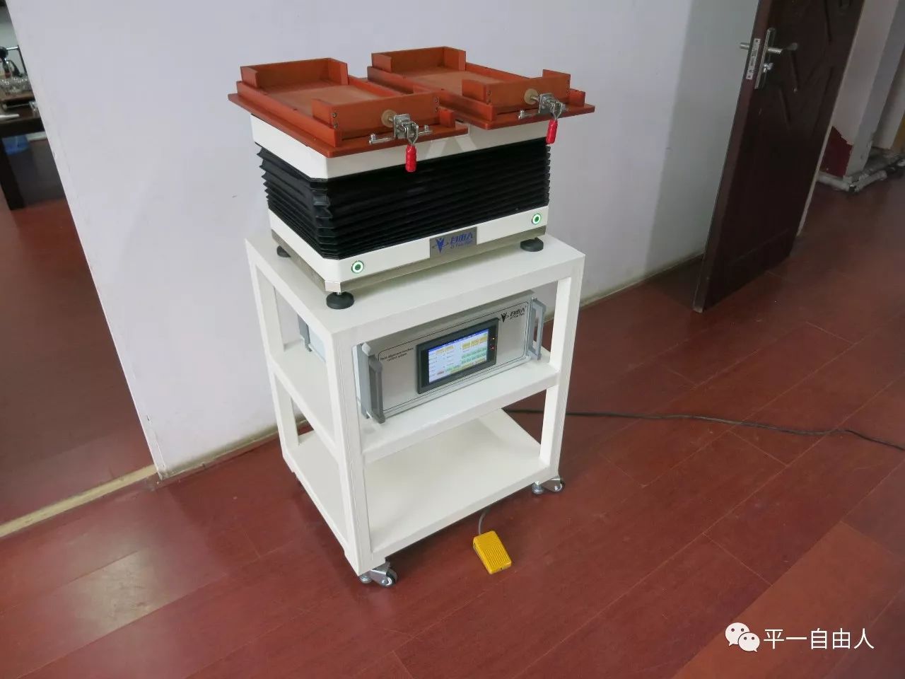 陶瓷馬賽克整列快速排版馬賽克自動(dòng)排列機(jī)